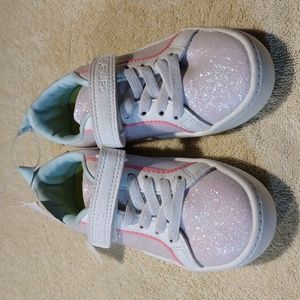NWT Carter's "Carbie" baby shoes size 7